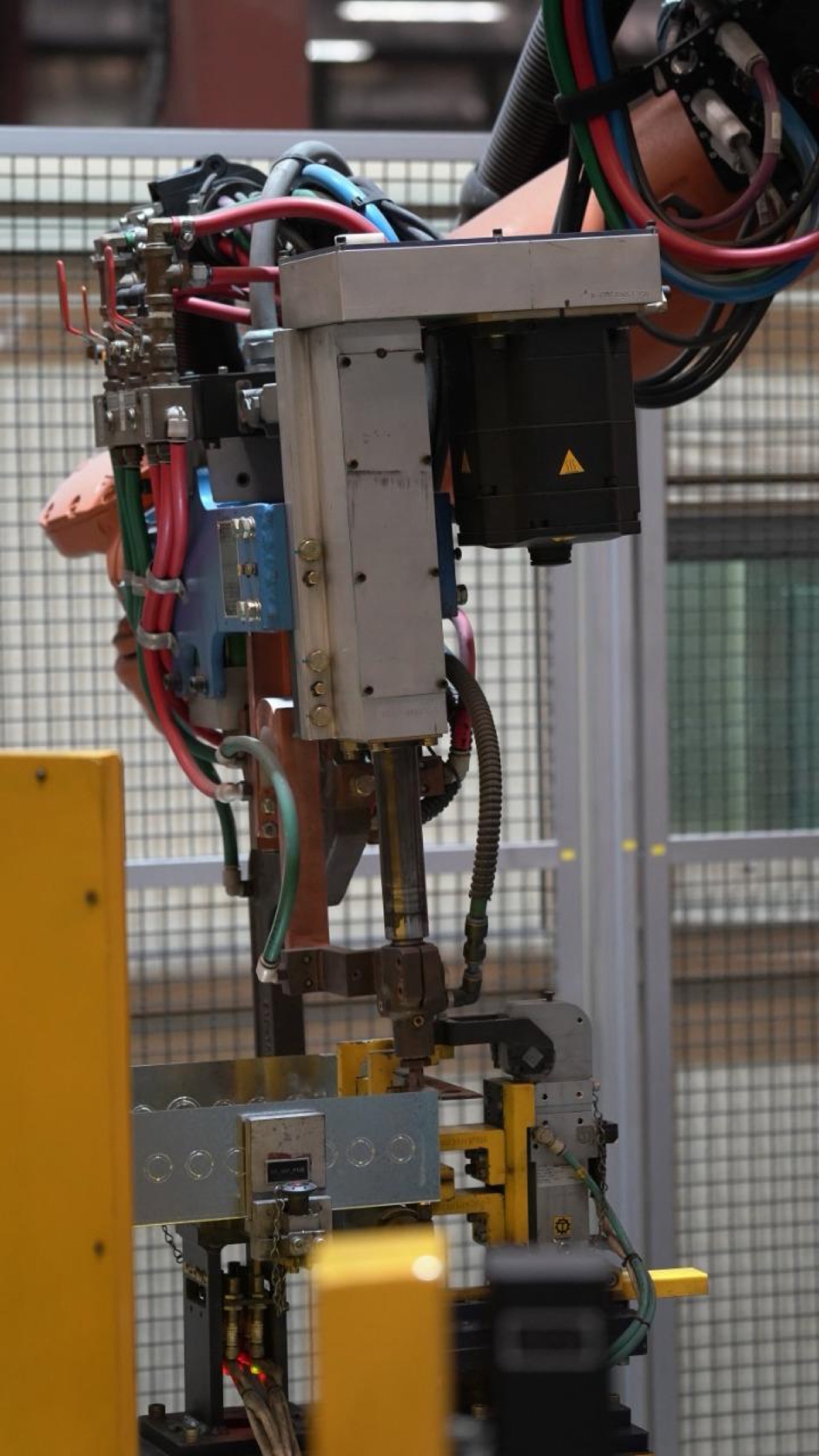 Robot gripper close-up