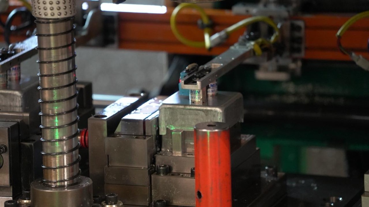 Tooling die detail